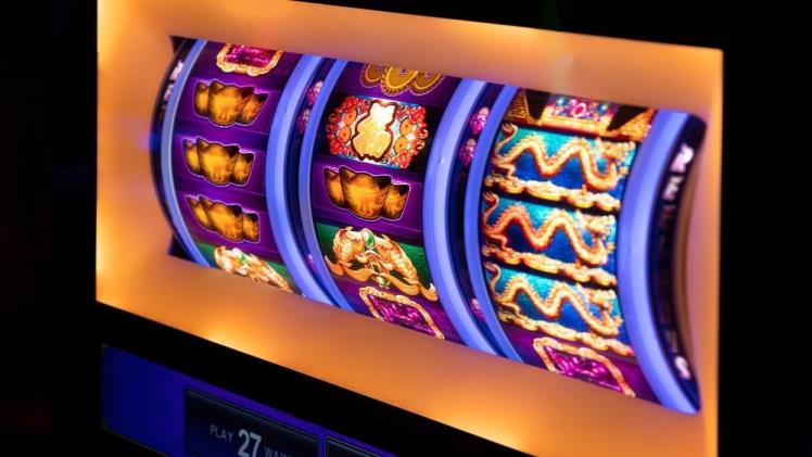 How Slot Machines Keep Every Spin Unpredictable