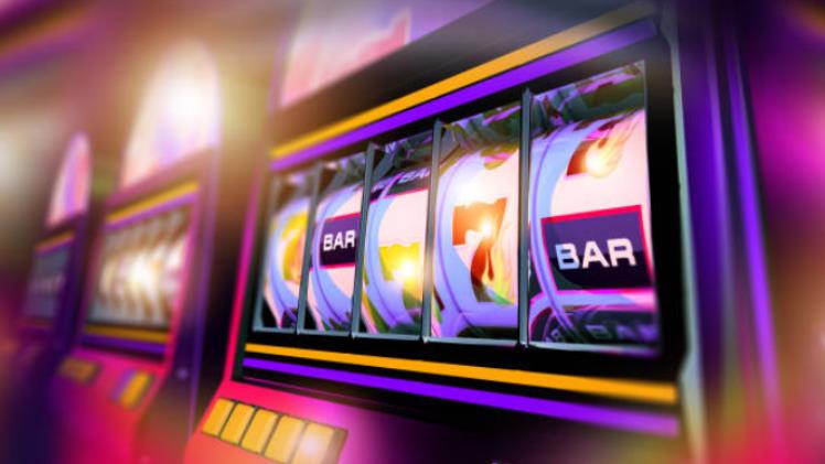Why Themes and Graphics Are Important in Slot Games
